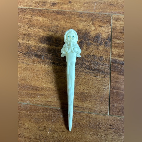 Accessories - Vintage Carved Figurine Hair Stick